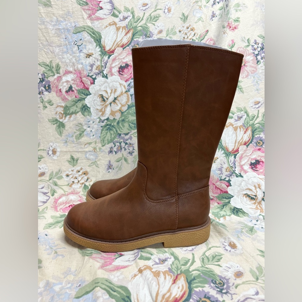 Tall boots - Picture 5 of 10